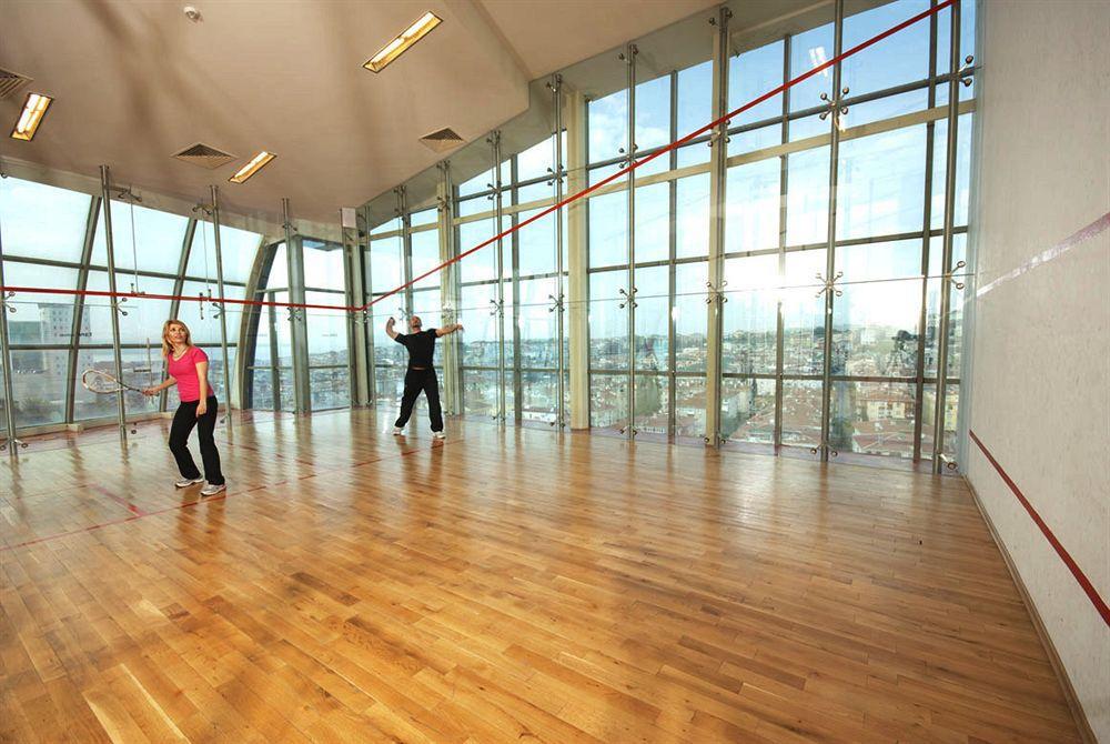 Eser Premium Hotel&Spa Büyükçekmece Exterior foto Squash courts at the National Indoor Arena