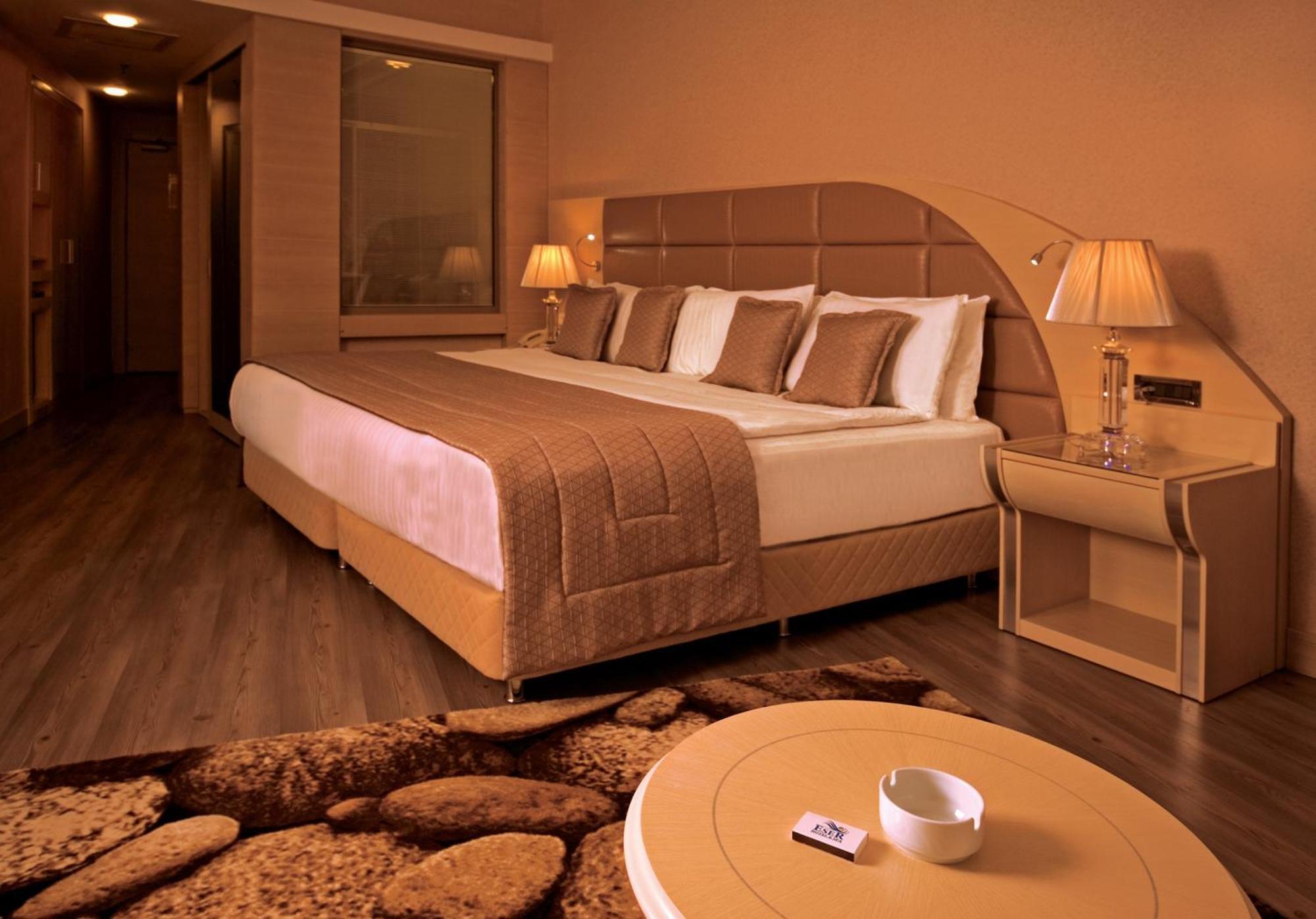 Eser Premium Hotel&Spa Büyükçekmece Exterior foto A room at the hotel